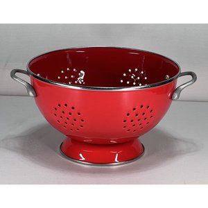 Red Metal Enamel Colander Strainer 10 1/4” diameter 61/4” Tall Country Farmhouse